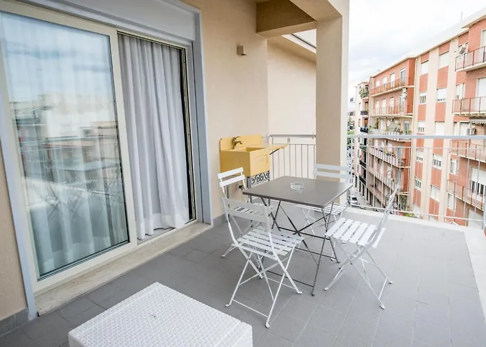 Aeolian Sea Port 米拉佐